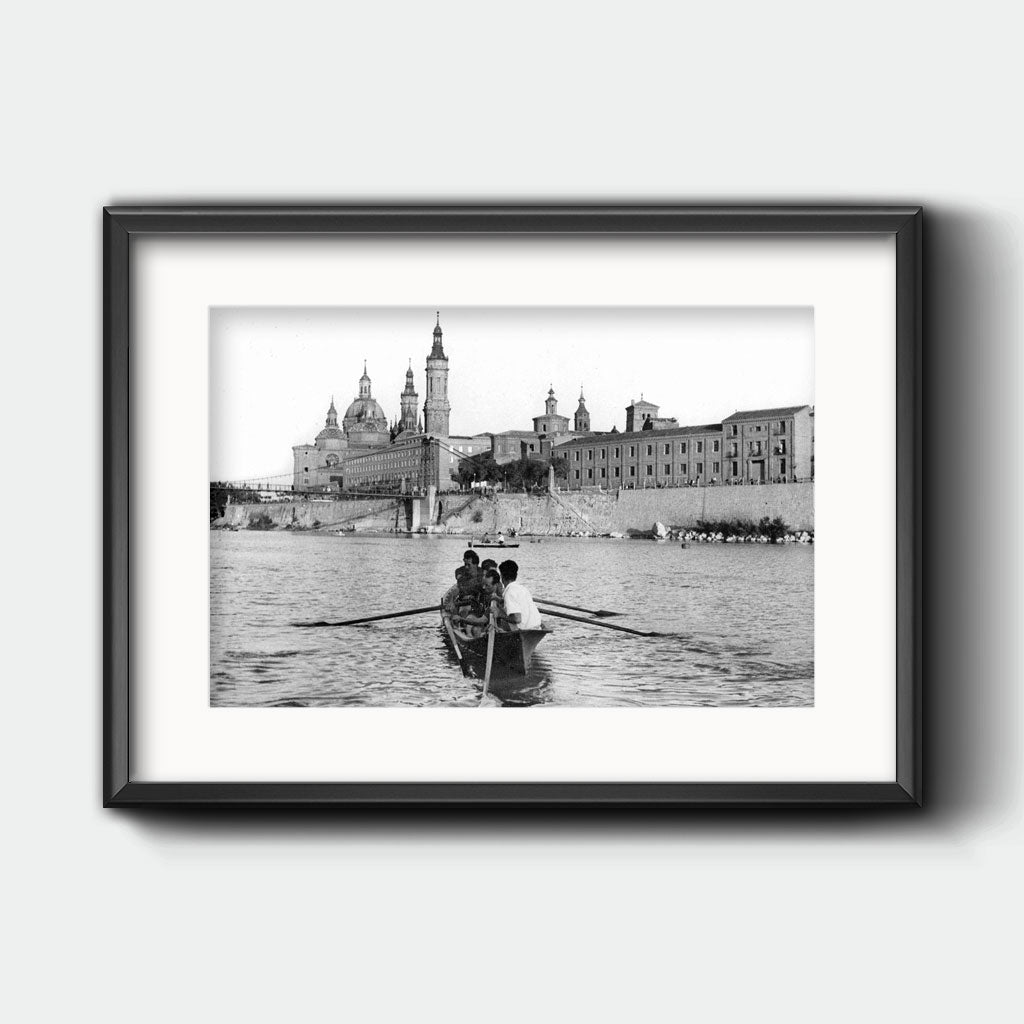 Barca en el Río Ebro